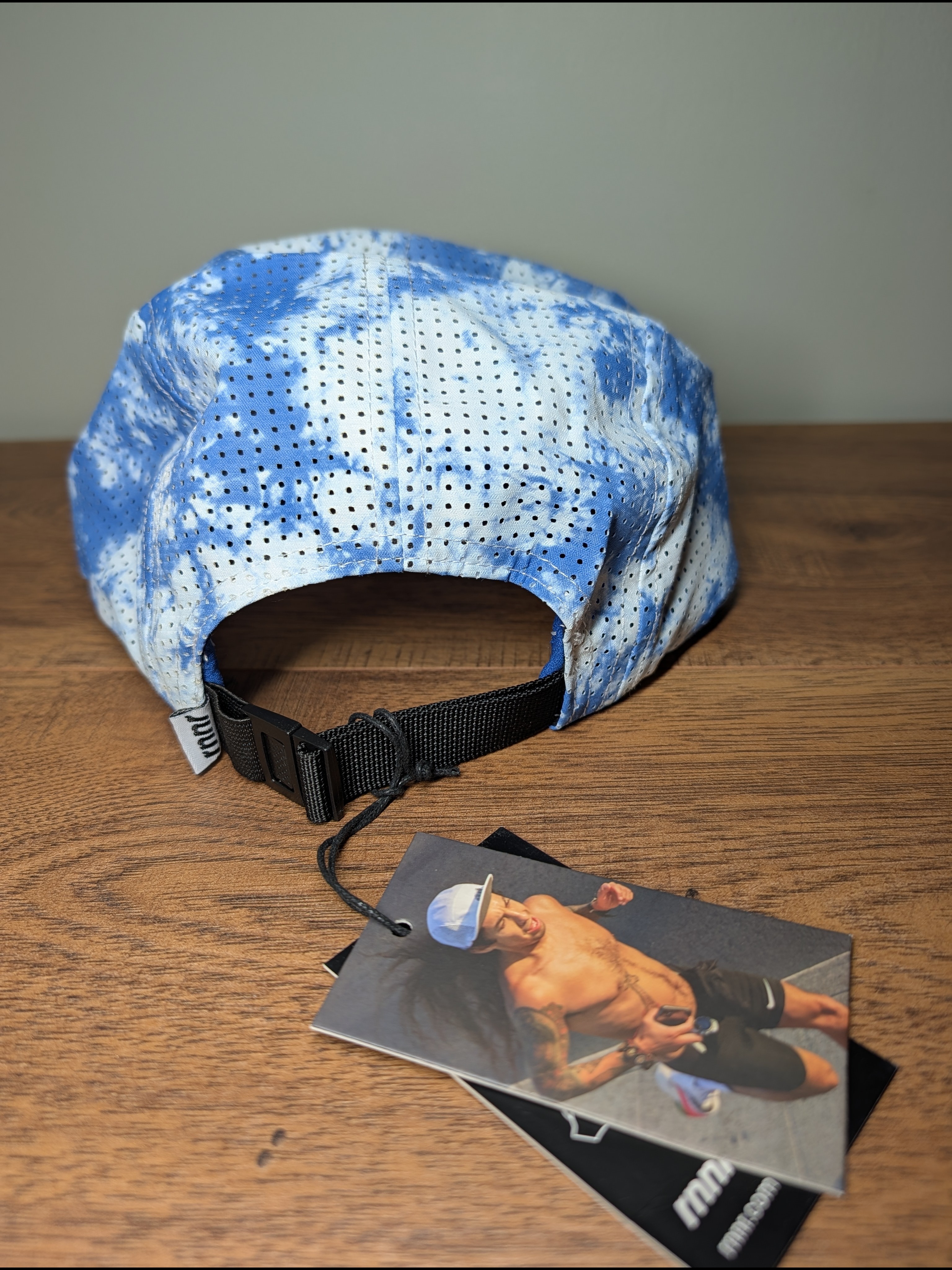 Rnnr Pacer Running Cap Blue/White Tie-Dye Ventilated Five-Panel Hat Nwt 56cm — image 4 of 8